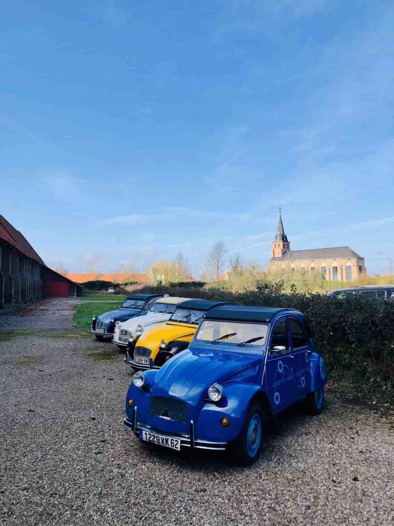 Envie d'un team building de printemps original : un Rallye 2CV entre collaborateurs !