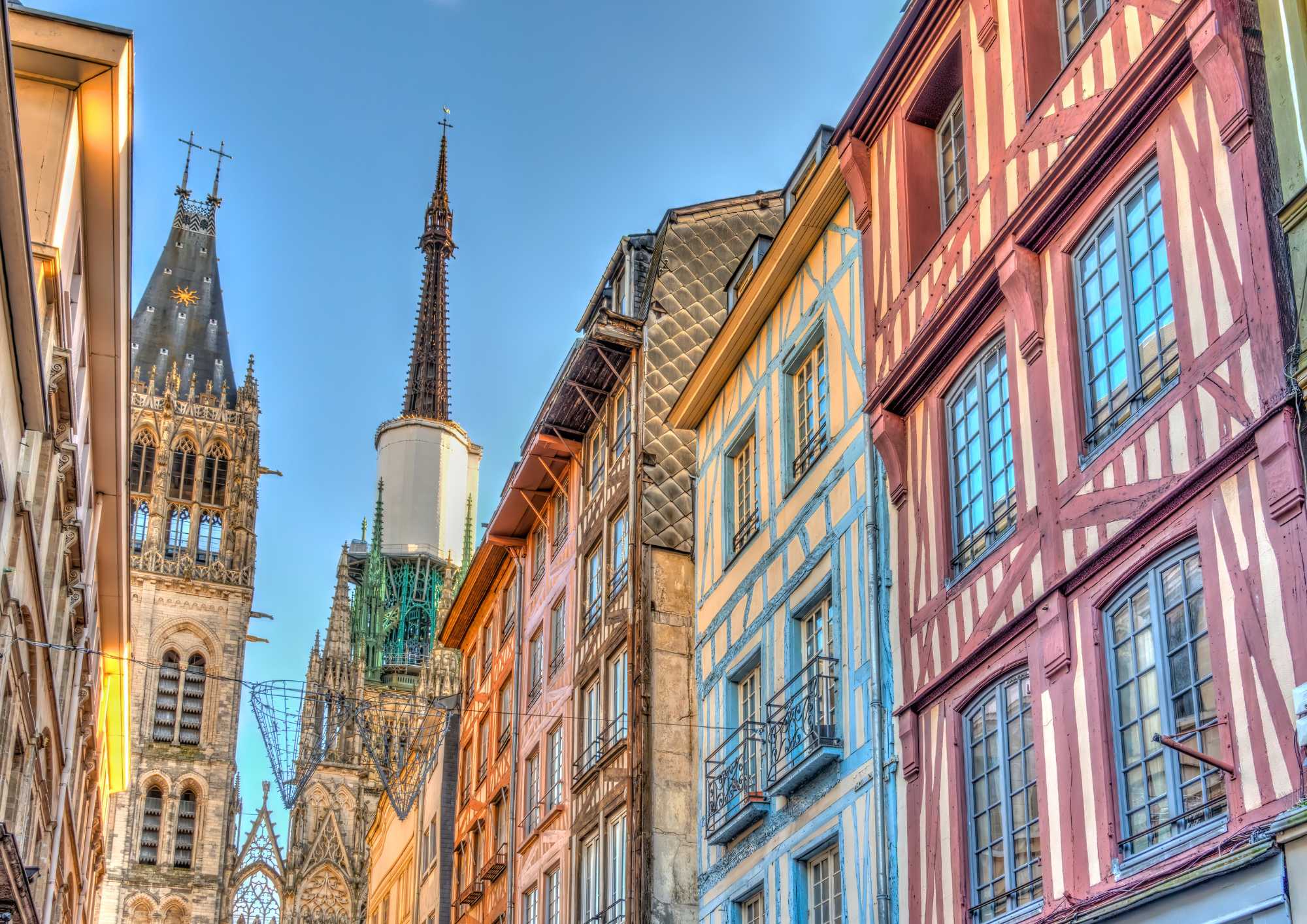 Photo de Rouen et des immeubles en colombage colorés