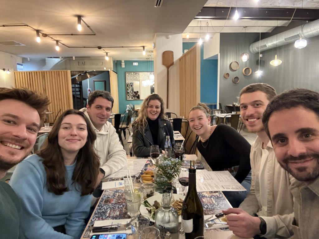L'équipe Dotmap au restaurant à Marseille