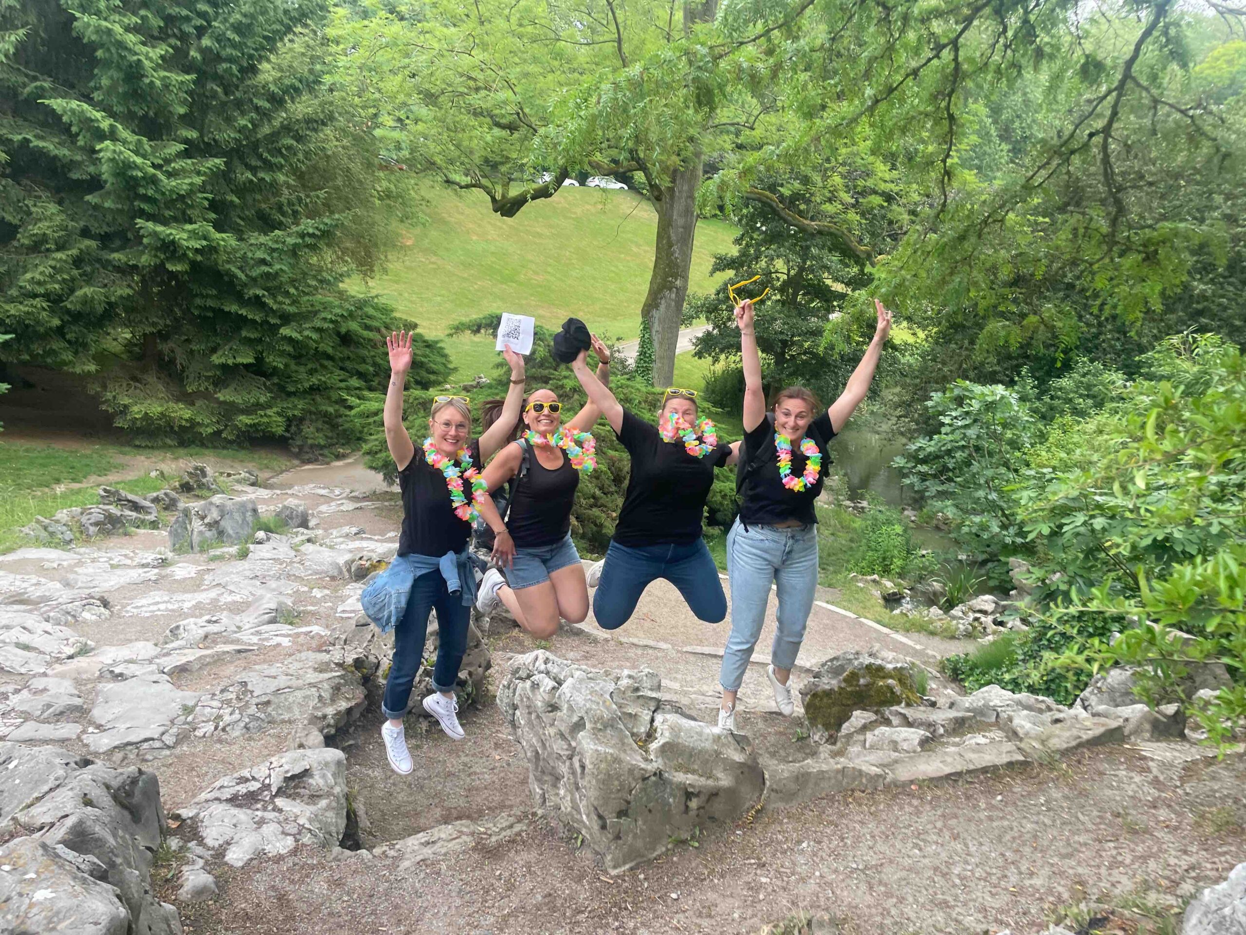 Photo d'une équipe lors d'un team building en extérieur